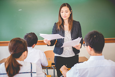 “本地生”定义引发热议？香港教育局紧急申明！